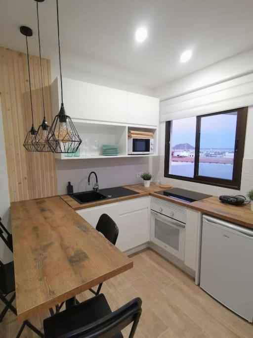 Apartamento Con Vistas Al Mar En El Centro De Corralejo Exterior foto